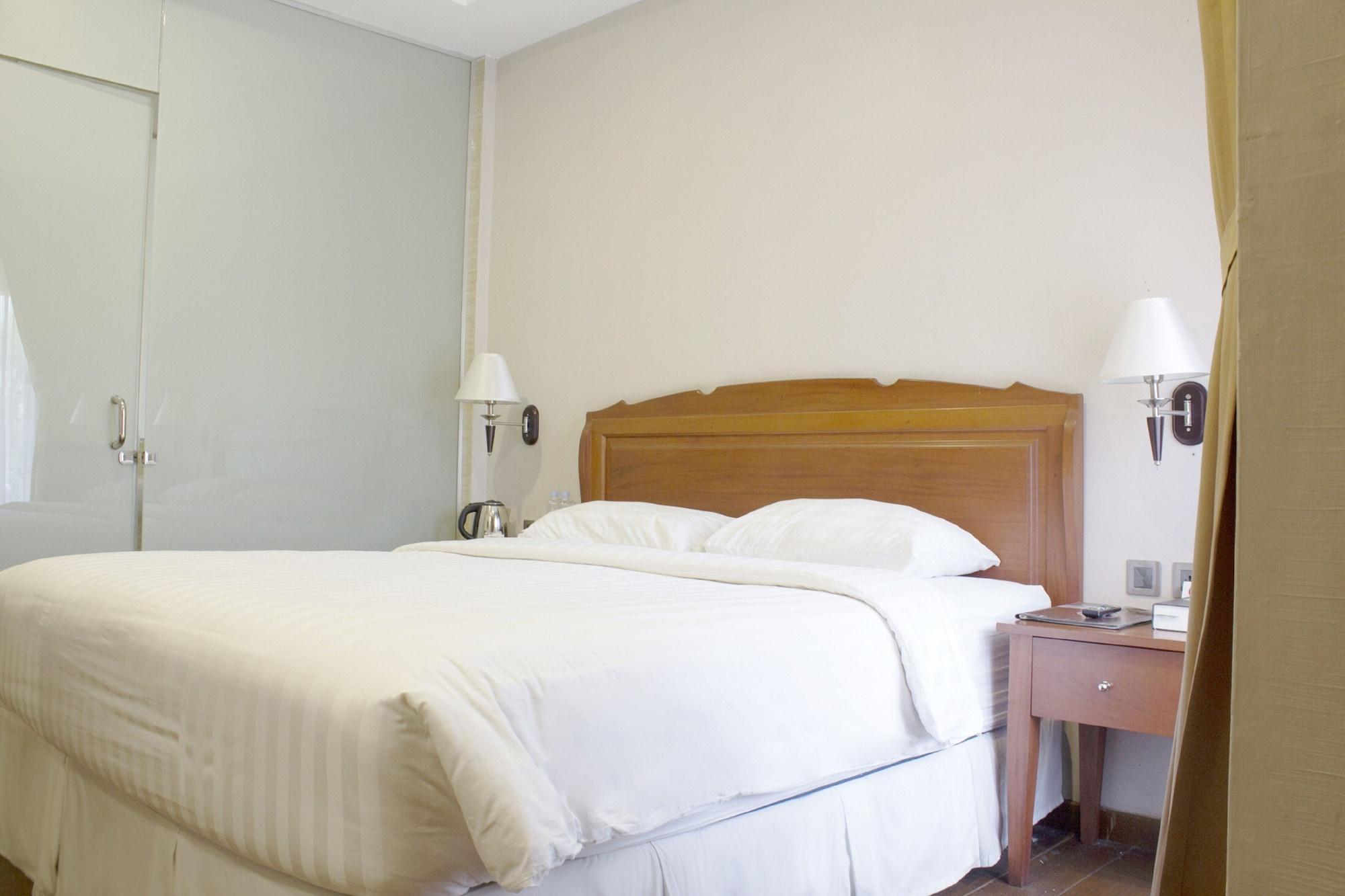 Thong's Inn Hotel Kualanamu Medan Bagian luar foto