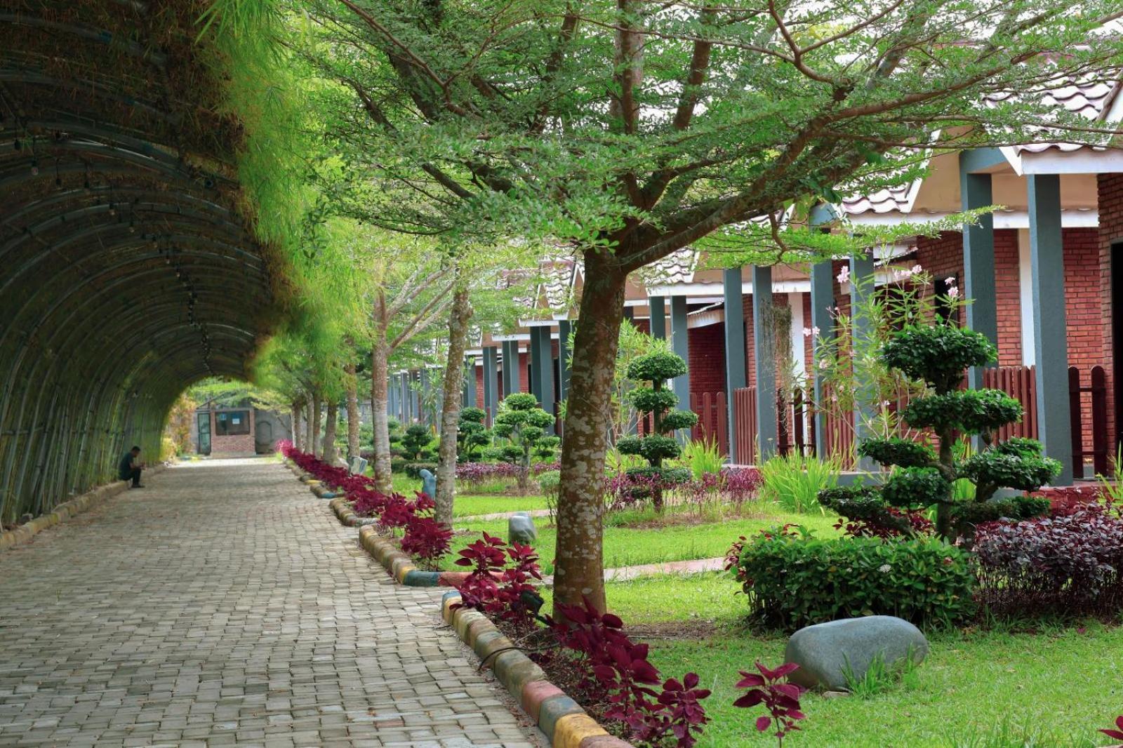 Thong's Inn Hotel Kualanamu Medan Bagian luar foto