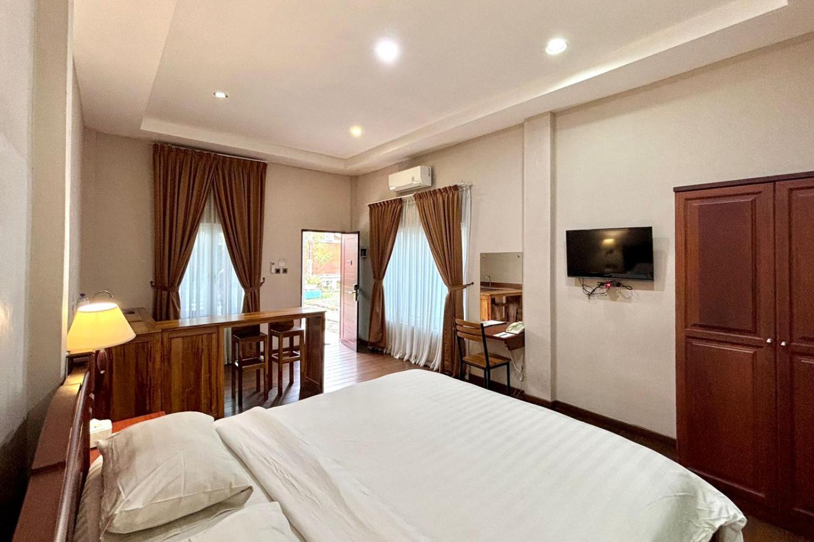 Thong's Inn Hotel Kualanamu Medan Bagian luar foto
